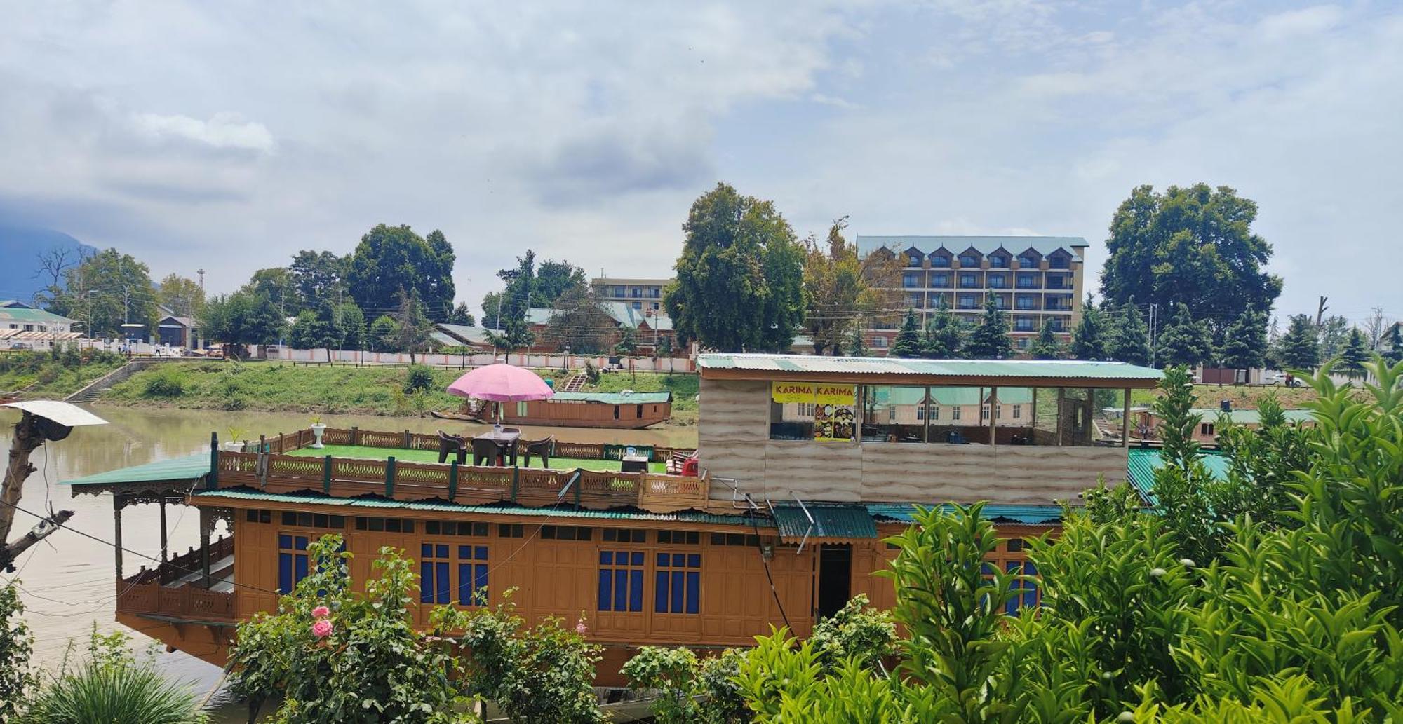 Houseboat Karima Palace Srīnagar Zewnętrze zdjęcie