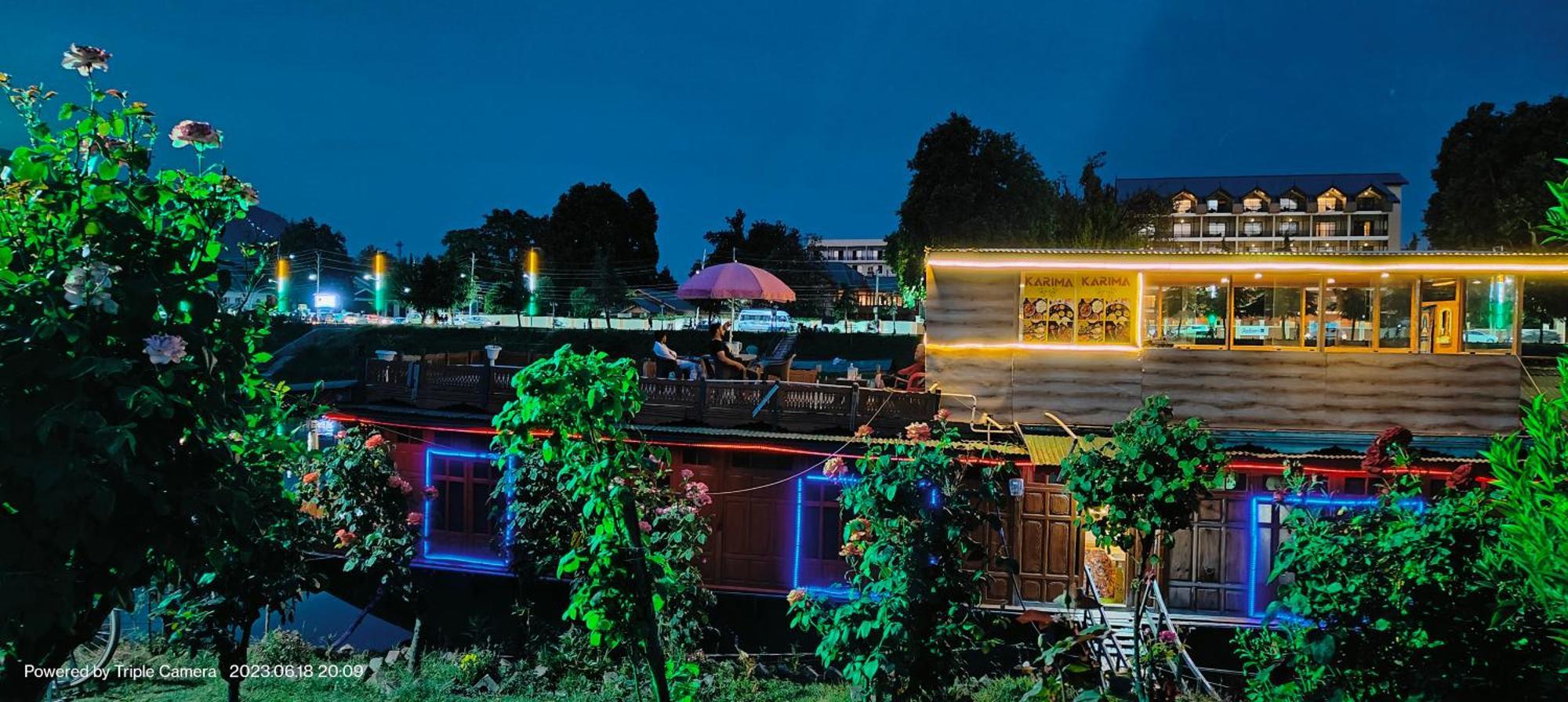 Houseboat Karima Palace Srīnagar Zewnętrze zdjęcie