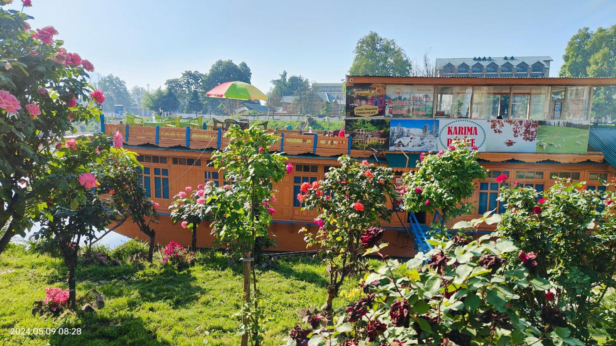 Houseboat Karima Palace Srīnagar Zewnętrze zdjęcie